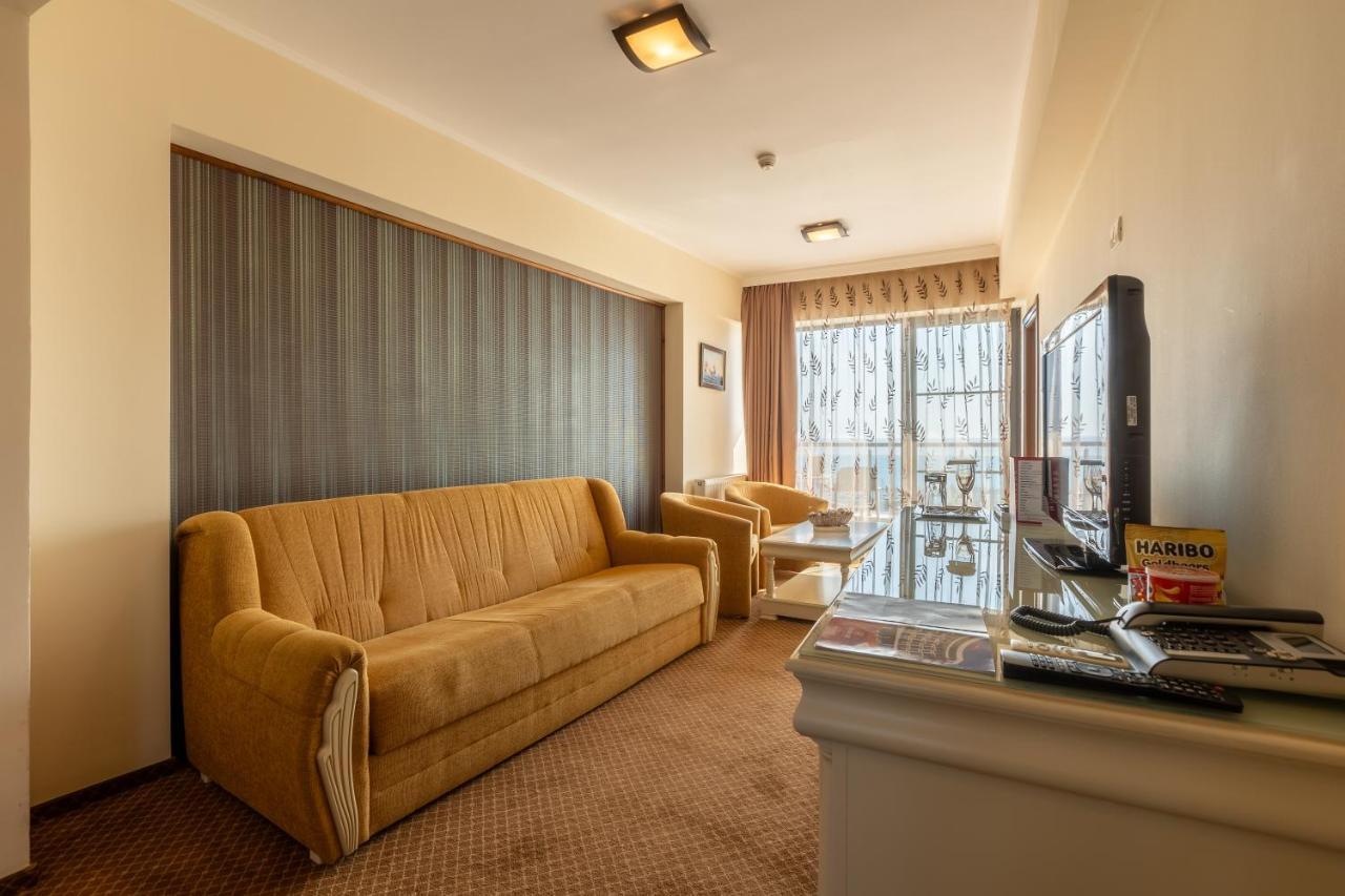 Hotel Hawaii Мамая Екстер'єр фото